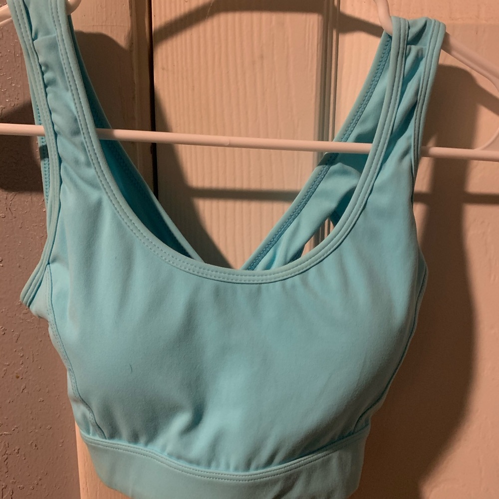 Nvgtn sports bra